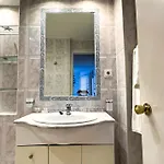 شقة Skol 935 - Cozy 2-bedroom With Amazing Sea Views *
