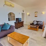 Skol 935 - Cozy 2-bedroom With Amazing Sea Views شقة