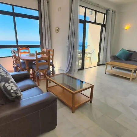 Skol 935 - Cozy 2-bedroom With Amazing Sea Views Apartment