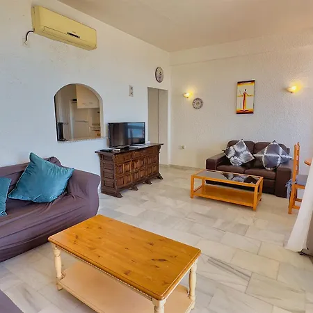 Skol 935 - Cozy 2-bedroom With Amazing Sea Views Apartment