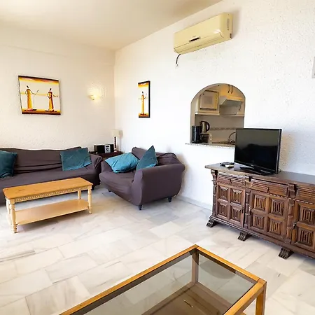 Skol 935 - Cozy 2-bedroom With Amazing Sea Views Μαρμπέλλα