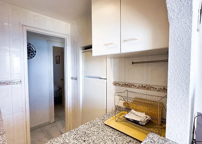 Skol 935 - Cozy 2-bedroom With Amazing Sea Views * ماربيا